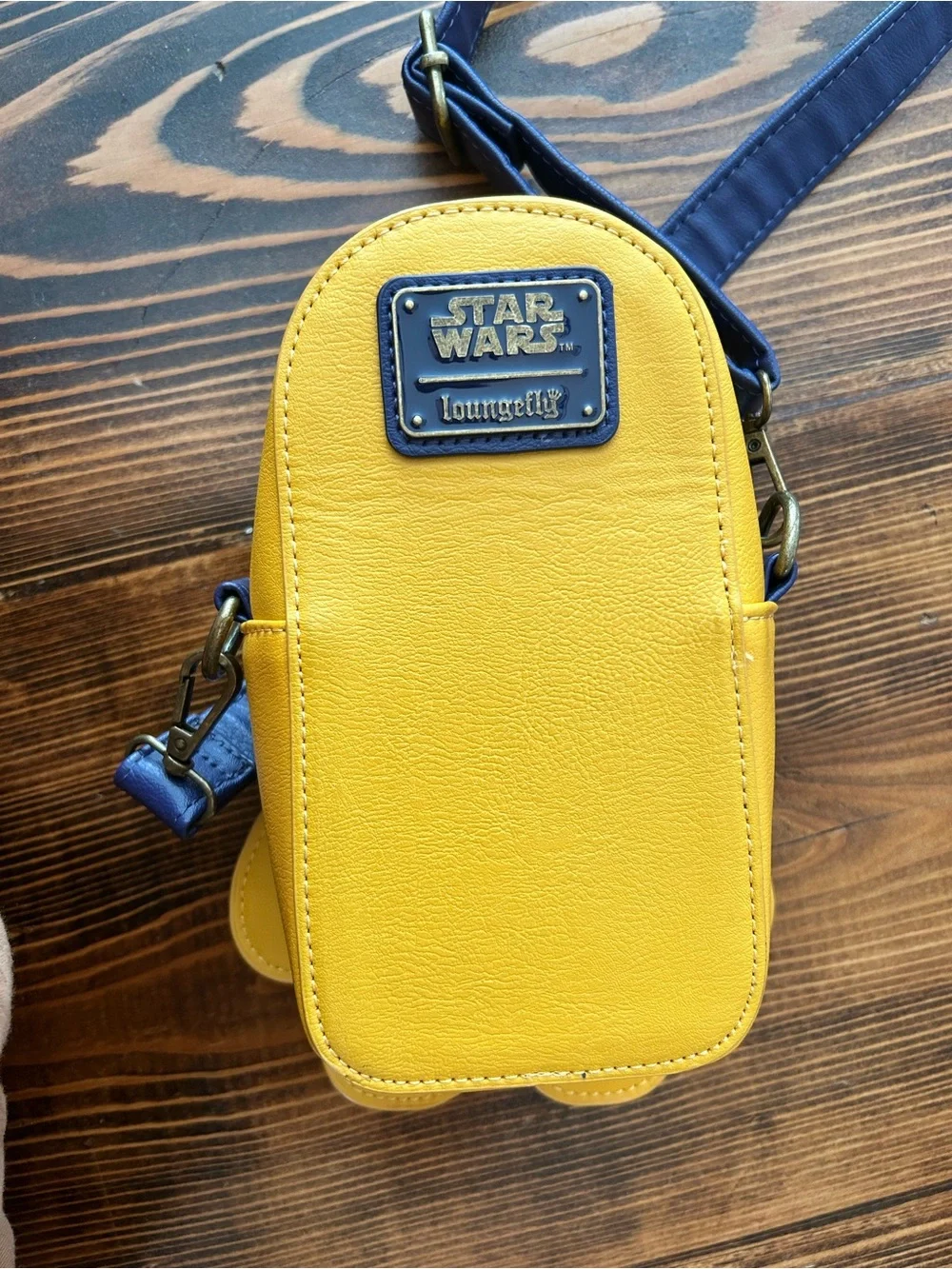 Disney Parks Loungefly Star Wars Chewbacca Gingerbread crossbody bag - Picture 4 of 4